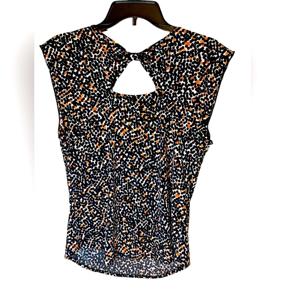 JTB Women’s Cap Sleeve Blouse w/Unique Beaded Neckline. - Picture 4 of 7